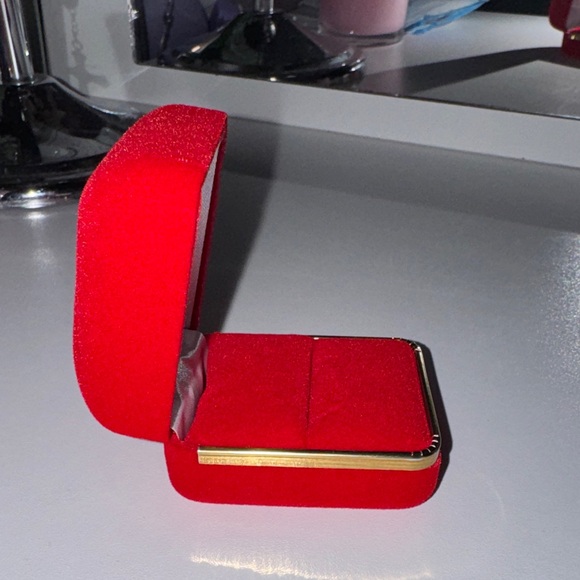 Red Velvet Ring Box - Picture 2 of 4